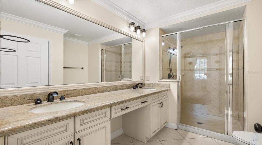 Primary En-Suite