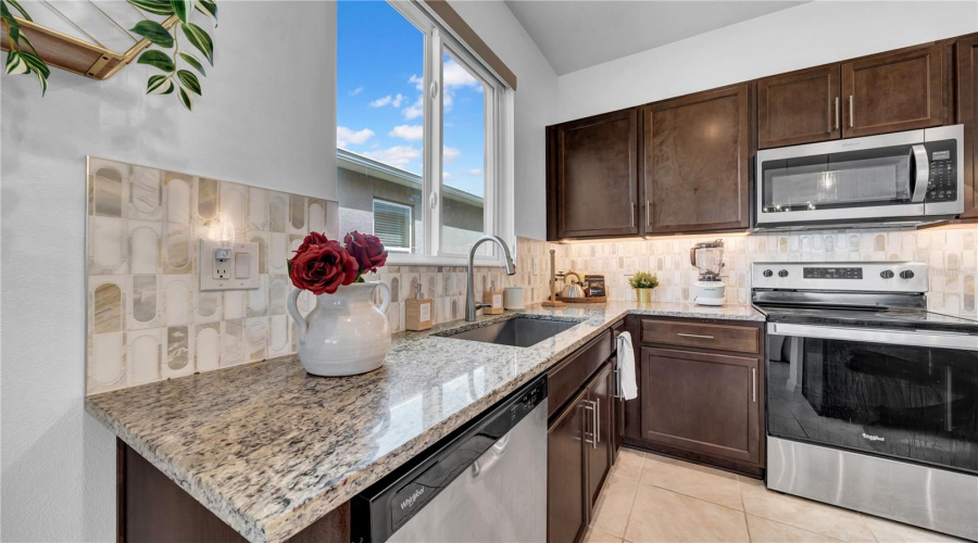 Davenport, Florida 33896, 4 Bedrooms Bedrooms, ,2 Bathroomsbathrooms,Residential,For Sale,Overpool,Mfro6305193