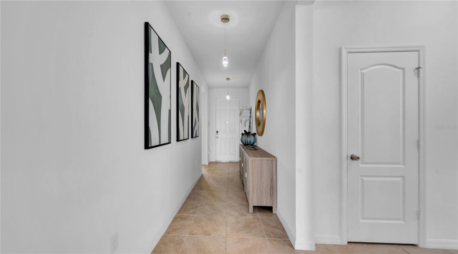 Davenport, Florida 33896, 4 Bedrooms Bedrooms, ,2 Bathroomsbathrooms,Residential,For Sale,Overpool,Mfro6305193