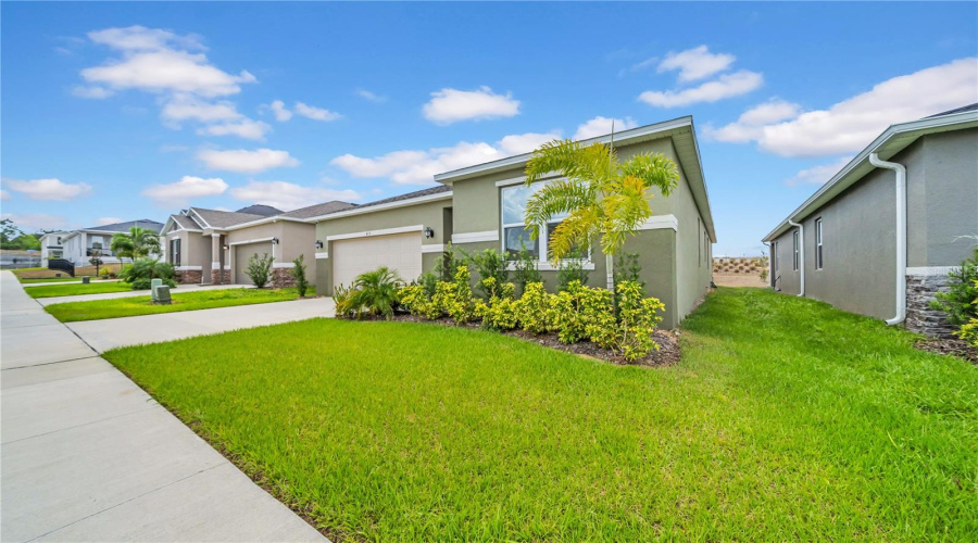 Davenport, Florida 33896, 4 Bedrooms Bedrooms, ,2 Bathroomsbathrooms,Residential,For Sale,Overpool,Mfro6305193
