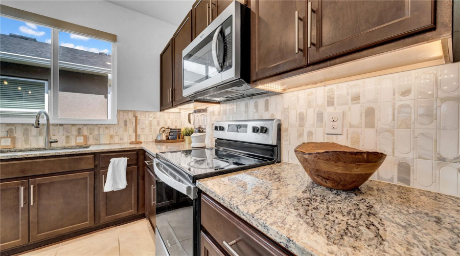Davenport, Florida 33896, 4 Bedrooms Bedrooms, ,2 Bathroomsbathrooms,Residential,For Sale,Overpool,Mfro6305193