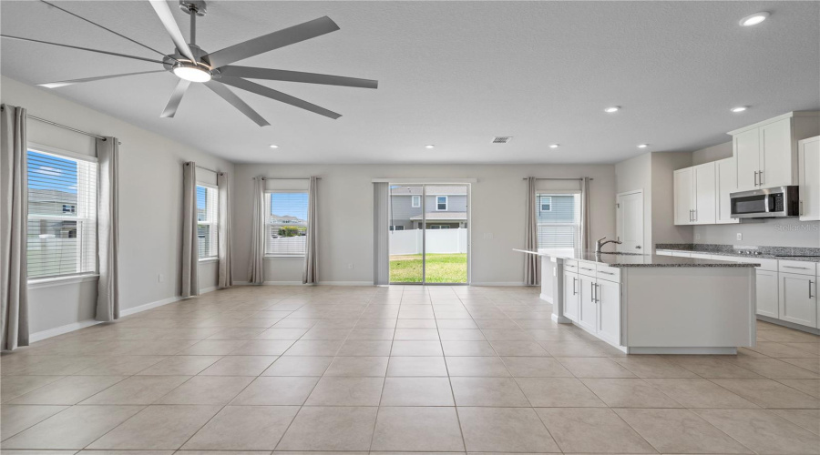 Davenport, Florida 33837, 4 Bedrooms Bedrooms, ,3 Bathroomsbathrooms,Residential,For Sale,Eucalyptus,Mfro6305664