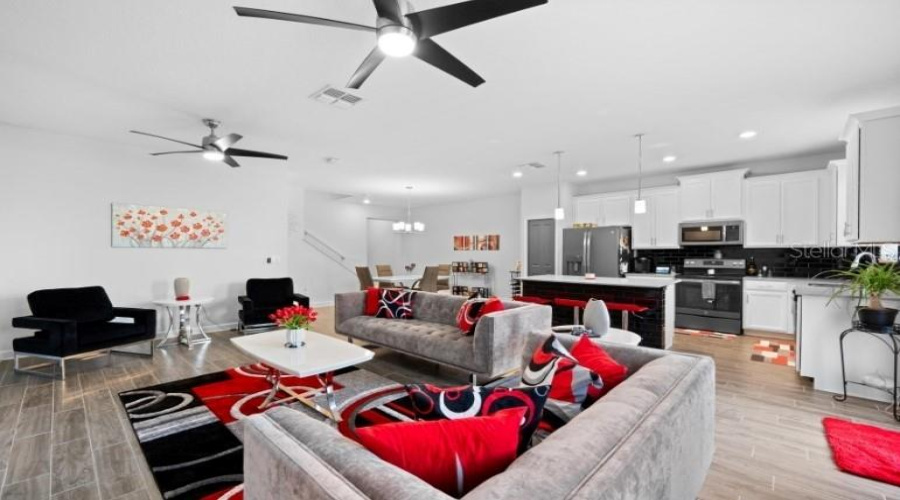 Davenport, Florida 33896, 3 Bedrooms Bedrooms, ,2 Bathroomsbathrooms,Residential,For Sale,Sandwedge,Mfrs5126064