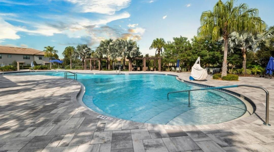 Davenport, Florida 33896, 3 Bedrooms Bedrooms, ,2 Bathroomsbathrooms,Residential,For Sale,Sandwedge,Mfrs5126064