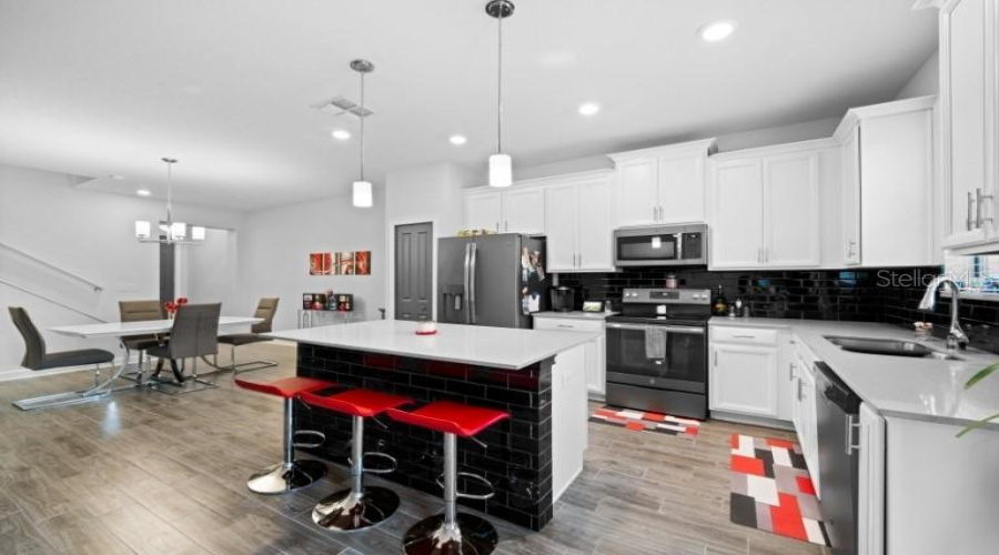 Davenport, Florida 33896, 3 Bedrooms Bedrooms, ,2 Bathroomsbathrooms,Residential,For Sale,Sandwedge,Mfrs5126064
