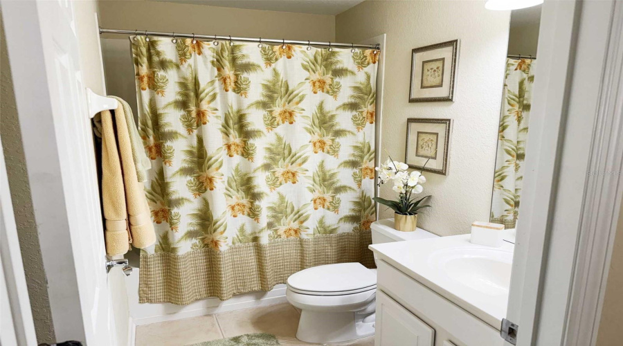 2Nd Full Bath With Entrance From Hall And 2Nd Bedroom