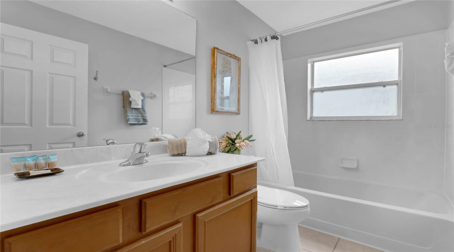 Kissimmee, Florida 34747, 7 Bedrooms Bedrooms, ,4 Bathroomsbathrooms,Residential,For Sale,La Isla,Mfrtb8381765