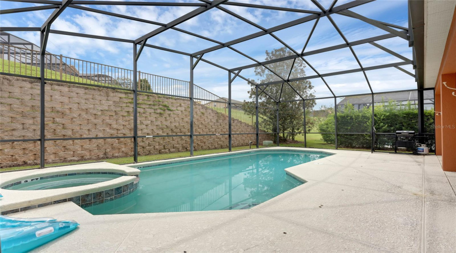 Kissimmee, Florida 34747, 7 Bedrooms Bedrooms, ,4 Bathroomsbathrooms,Residential,For Sale,La Isla,Mfrtb8381765