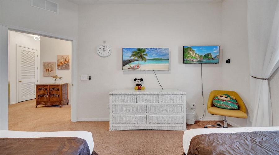 DAVENPORT, Florida 33837, 3 Bedrooms Bedrooms, ,2 BathroomsBathrooms,Residential,For Sale,RUM RUN,0,MFRO6305721