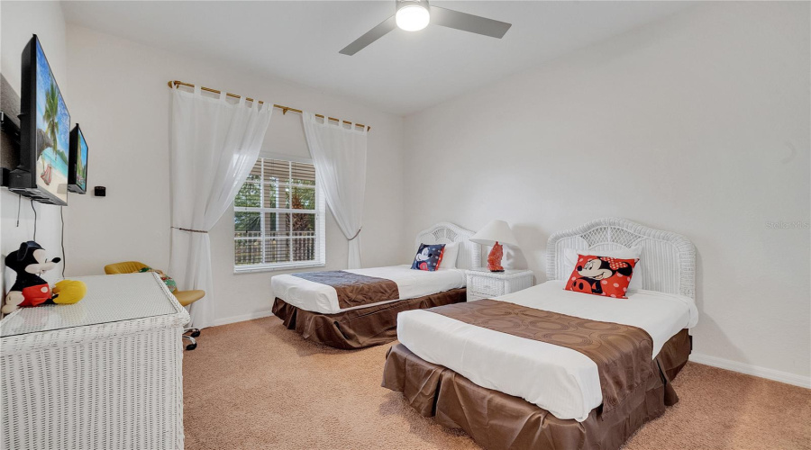 DAVENPORT, Florida 33837, 3 Bedrooms Bedrooms, ,2 BathroomsBathrooms,Residential,For Sale,RUM RUN,0,MFRO6305721