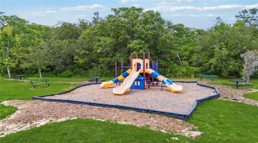 Kissimmee, Florida 34746, 3 Bedrooms Bedrooms, ,2 Bathroomsbathrooms,Residential,For Sale,Canyon Breeze,Mfrs5126177