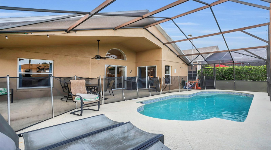 Davenport, Florida 33897, 4 Bedrooms Bedrooms, ,3 Bathroomsbathrooms,Residential,For Sale,Bridgewater,Mfrs5126187