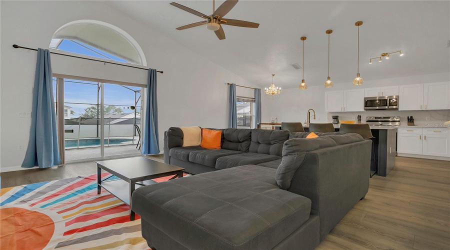 Davenport, Florida 33897, 4 Bedrooms Bedrooms, ,3 Bathroomsbathrooms,Residential,For Sale,Bridgewater,Mfrs5126187