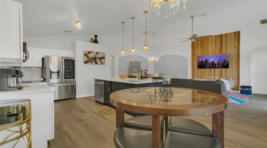 Davenport, Florida 33897, 4 Bedrooms Bedrooms, ,3 Bathroomsbathrooms,Residential,For Sale,Bridgewater,Mfrs5126187