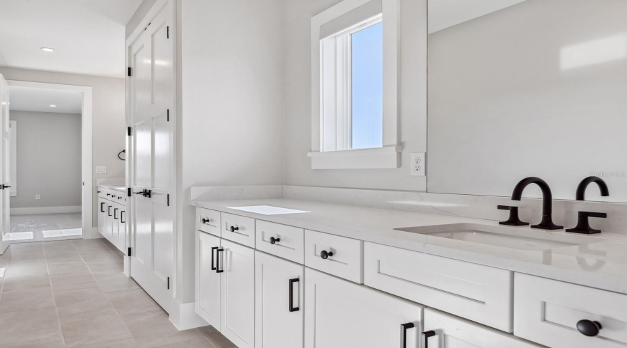 Orlando, Florida 32836, 5 Bedrooms Bedrooms, ,4 Bathroomsbathrooms,Residential,For Sale,Sheen Sound,Mfro6305805
