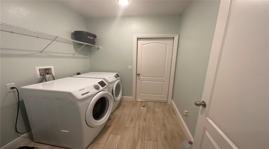 Davenport, Florida 33837, 3 Bedrooms Bedrooms, ,2 Bathroomsbathrooms,Residential,For Sale,Benjamin Trl,Mfrs5126092