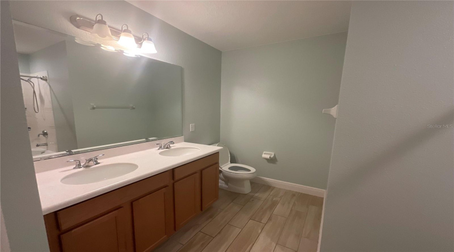 Davenport, Florida 33837, 3 Bedrooms Bedrooms, ,2 Bathroomsbathrooms,Residential,For Sale,Benjamin Trl,Mfrs5126092