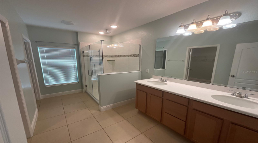 Davenport, Florida 33837, 3 Bedrooms Bedrooms, ,2 Bathroomsbathrooms,Residential,For Sale,Benjamin Trl,Mfrs5126092