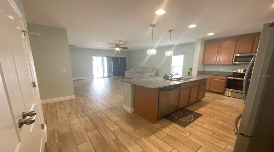 Davenport, Florida 33837, 3 Bedrooms Bedrooms, ,2 Bathroomsbathrooms,Residential,For Sale,Benjamin Trl,Mfrs5126092