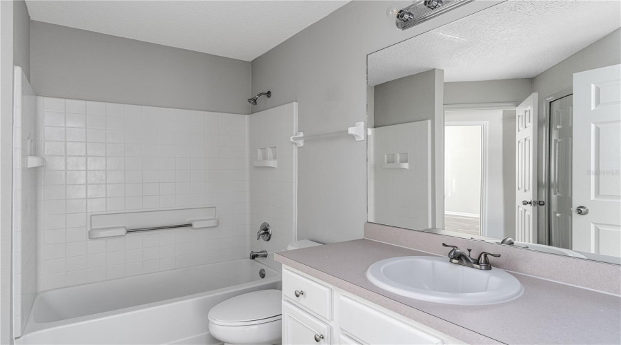 Kissimmee, Florida 34746, 4 Bedrooms Bedrooms, ,3 Bathroomsbathrooms,Residential,For Sale,Seasons,Mfro6305944