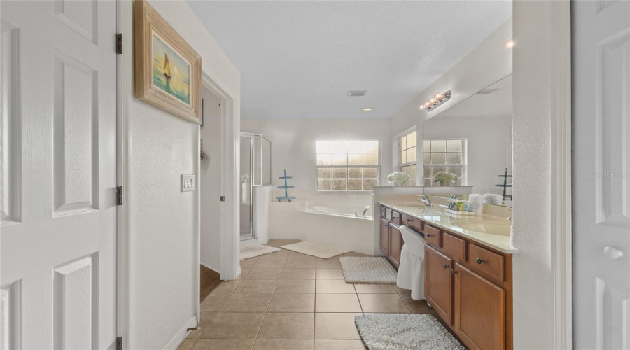 Davenport, Florida 33837, 4 Bedrooms Bedrooms, ,3 Bathroomsbathrooms,Residential,For Sale,Orange Cosmos,Mfro6304471