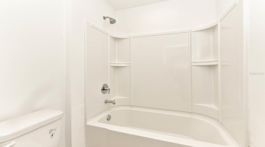 Davenport, Florida 33897, 5 Bedrooms Bedrooms, ,3 Bathroomsbathrooms,Residential,For Sale,Vellacito,Mfro6306086