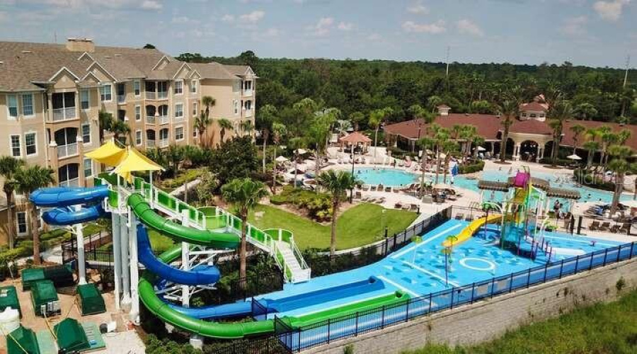 Kissimmee, Florida 34747, 6 Bedrooms Bedrooms, ,4 Bathroomsbathrooms,Residential,For Sale,Daulby,Mfro6305808