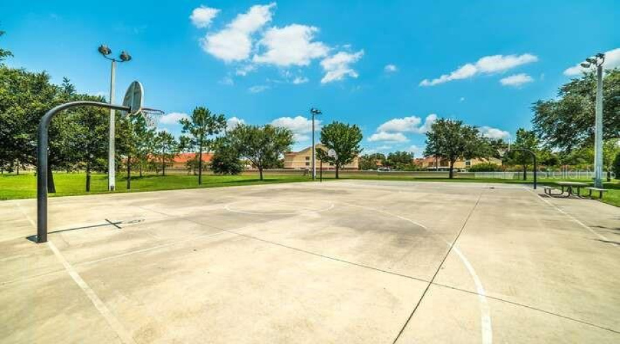 Kissimmee, Florida 34747, 6 Bedrooms Bedrooms, ,4 Bathroomsbathrooms,Residential,For Sale,Daulby,Mfro6305808