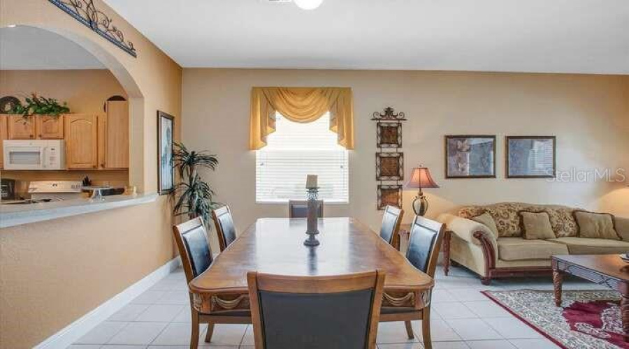 Kissimmee, Florida 34747, 6 Bedrooms Bedrooms, ,4 Bathroomsbathrooms,Residential,For Sale,Daulby,Mfro6305808
