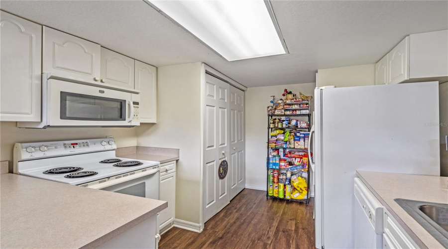 Davenport, Florida 33897, 4 Bedrooms Bedrooms, ,3 Bathroomsbathrooms,Residential,For Sale,Australian,Mfro6305548