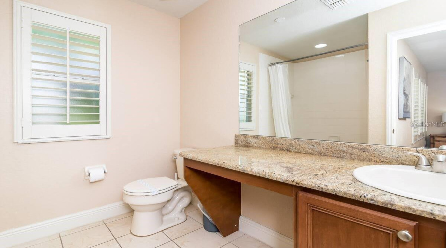 Davenport, Florida 33897, 4 Bedrooms Bedrooms, ,3 Bathroomsbathrooms,Residential,For Sale,Calabria Avenue,Mfro6306250