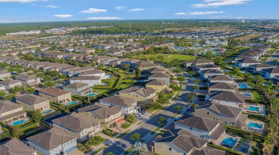 KISSIMMEE, Florida 34747, 11 Bedrooms Bedrooms, ,10 BathroomsBathrooms,Residential,For Sale,WILMINGTON,0,MFRO6305196