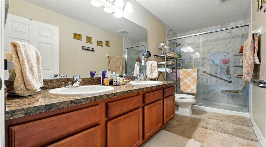 KISSIMMEE, Florida 34746, 4 Bedrooms Bedrooms, ,2 BathroomsBathrooms,Residential,For Sale,BOATING,0,MFRO6306353