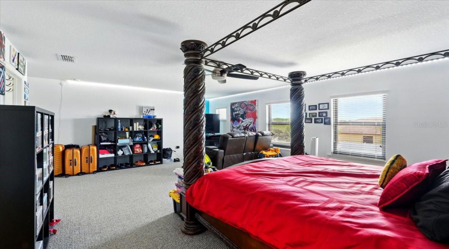 KISSIMMEE, Florida 34746, 4 Bedrooms Bedrooms, ,2 BathroomsBathrooms,Residential,For Sale,BOATING,0,MFRO6306353
