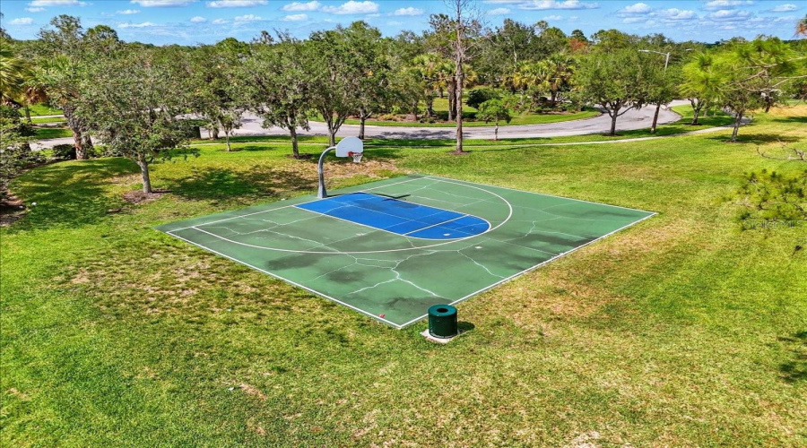 KISSIMMEE, Florida 34746, 4 Bedrooms Bedrooms, ,2 BathroomsBathrooms,Residential,For Sale,BOATING,0,MFRO6306353