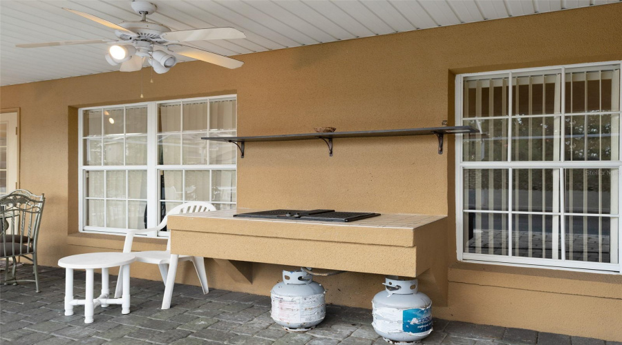Davenport, Florida 33897, 5 Bedrooms Bedrooms, ,7 Bathroomsbathrooms,Residential,For Sale,Vista Loop,Mfro6306396