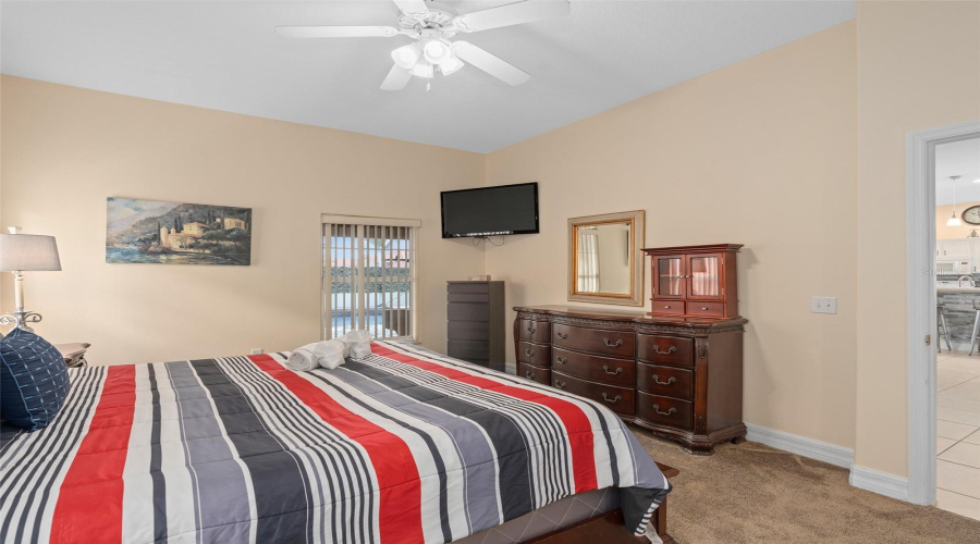 Davenport, Florida 33897, 5 Bedrooms Bedrooms, ,7 Bathroomsbathrooms,Residential,For Sale,Vista Loop,Mfro6306396