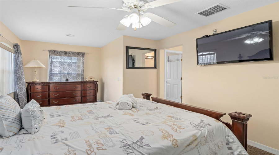 Davenport, Florida 33897, 5 Bedrooms Bedrooms, ,7 Bathroomsbathrooms,Residential,For Sale,Vista Loop,Mfro6306396