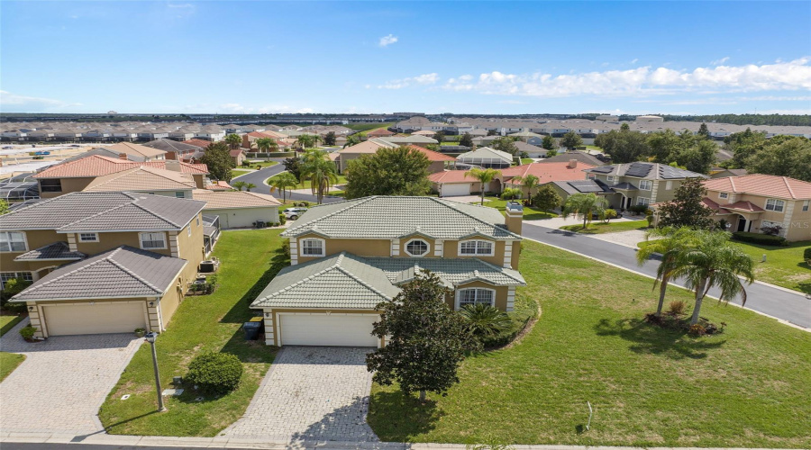 Davenport, Florida 33897, 5 Bedrooms Bedrooms, ,7 Bathroomsbathrooms,Residential,For Sale,Vista Loop,Mfro6306396