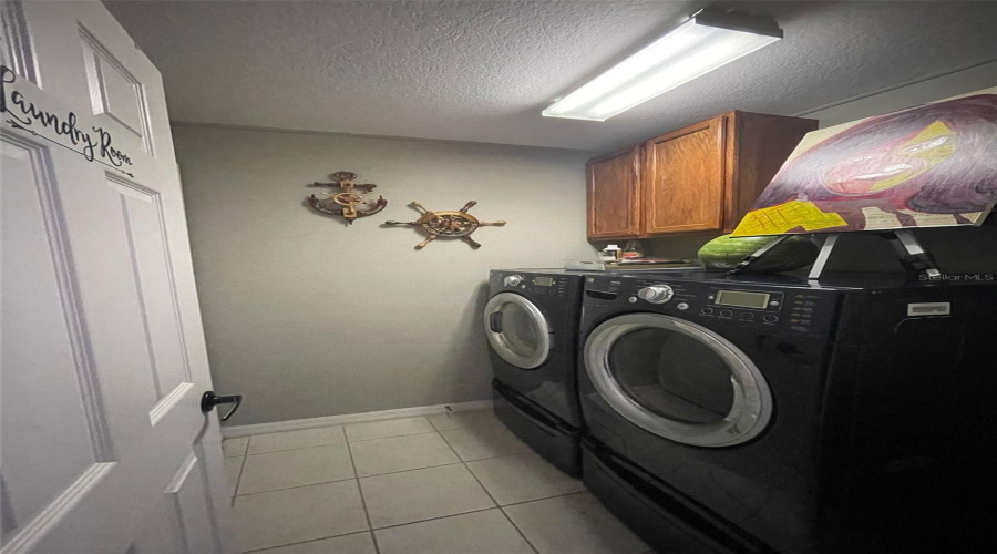 Davenport, Florida 33837, 5 Bedrooms Bedrooms, ,3 Bathroomsbathrooms,Residential,For Sale,Cadiz,Mfro6306382