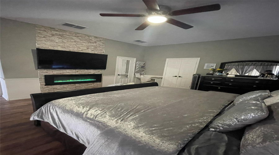 Davenport, Florida 33837, 5 Bedrooms Bedrooms, ,3 Bathroomsbathrooms,Residential,For Sale,Cadiz,Mfro6306382