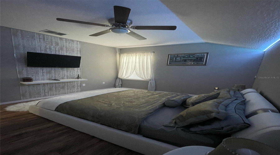 Davenport, Florida 33837, 5 Bedrooms Bedrooms, ,3 Bathroomsbathrooms,Residential,For Sale,Cadiz,Mfro6306382