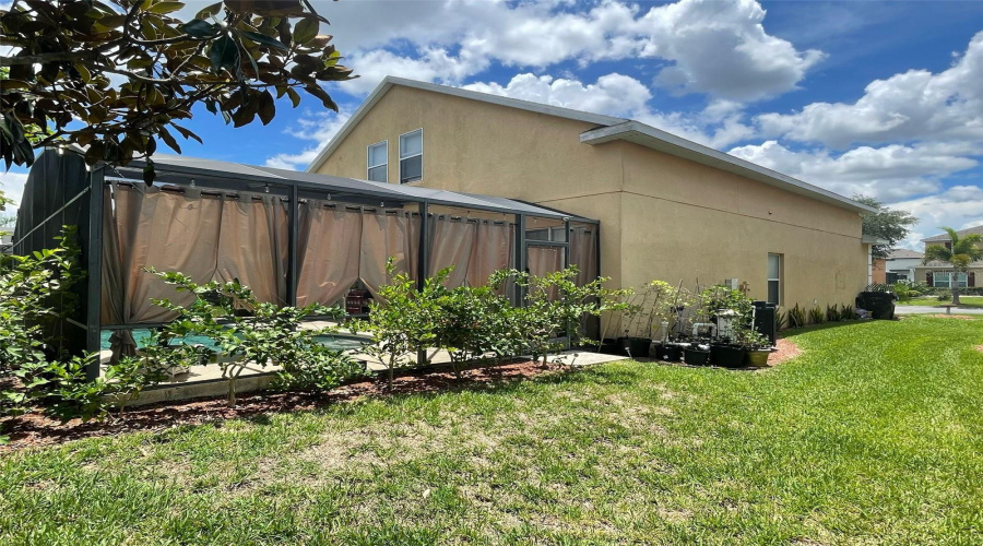 Davenport, Florida 33837, 5 Bedrooms Bedrooms, ,3 Bathroomsbathrooms,Residential,For Sale,Cadiz,Mfro6306382
