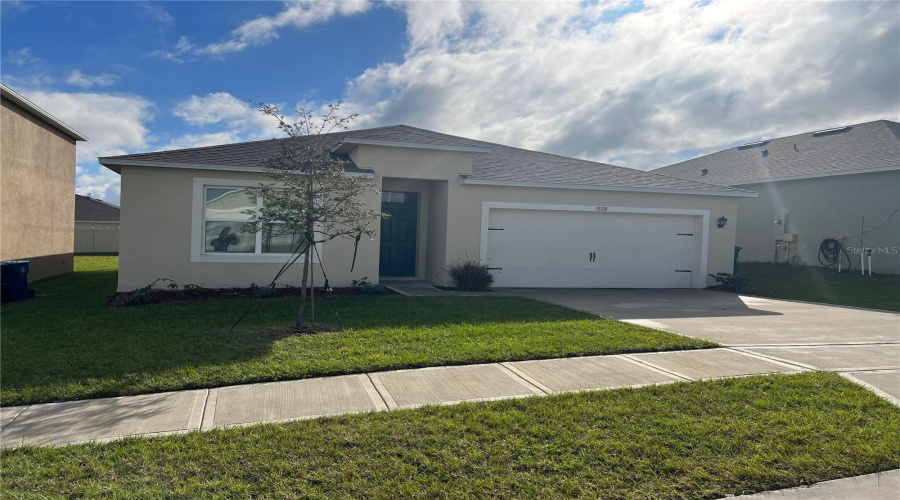 Davenport, Florida 33837, 4 Bedrooms Bedrooms, ,2 Bathroomsbathrooms,Residential,For Sale,Buckeye,Mfrs5126330