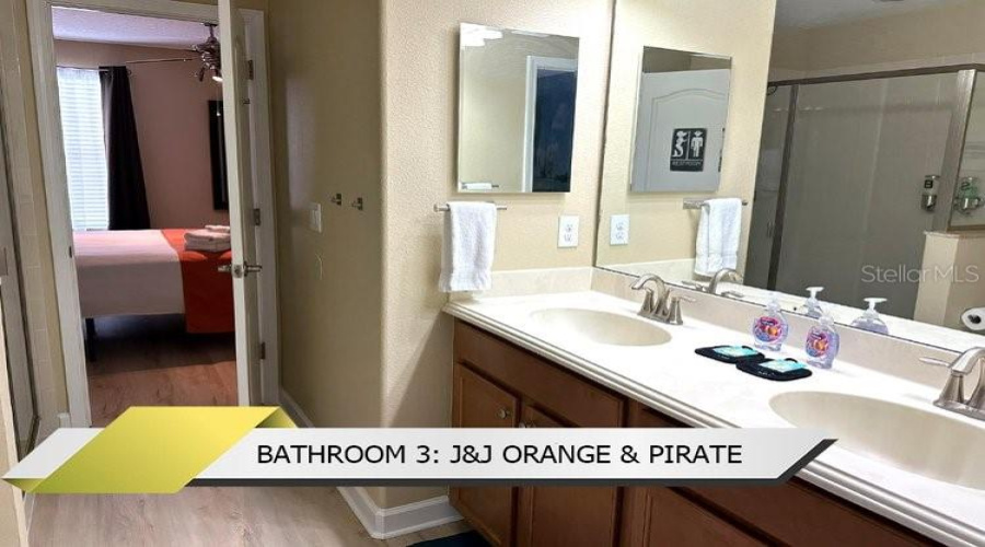 Champions Gate, Florida 33896, 9 Bedrooms Bedrooms, ,5 Bathroomsbathrooms,Residential,For Sale,Moon Valley Dr,Mfro6306328