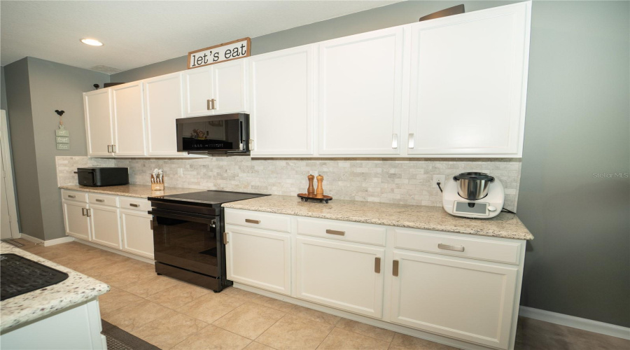 Orlando, Florida 32836, 4 Bedrooms Bedrooms, ,3 Bathroomsbathrooms,Residential,For Sale,Chateaubriand,Mfro6304466