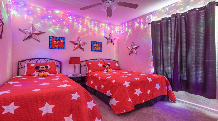 Mickey Mouse-Themed Twin Bedroom!