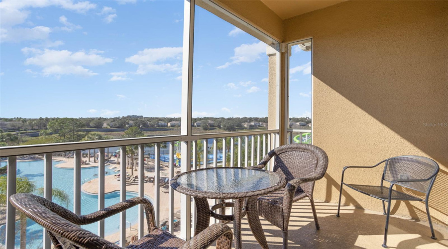 Corner Unit, View Of The Pool, Splashpad And Lake!