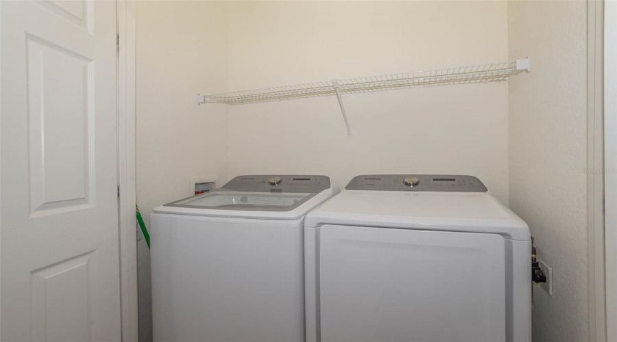 Full Size Laundry@