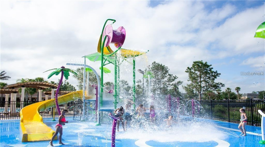 Water Park / Splashpad!